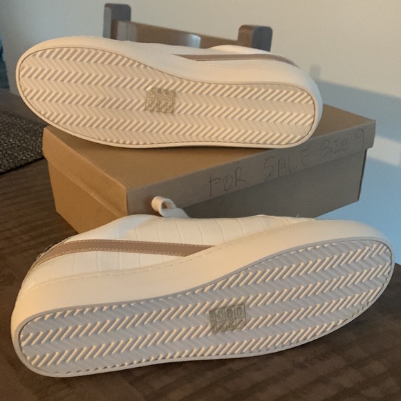 White Raven Lisette - Picture 4 of 4